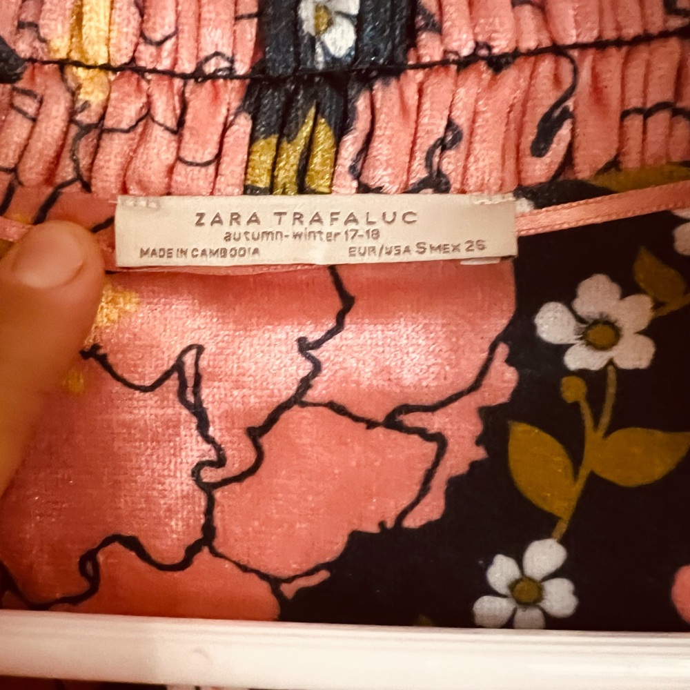 Zara Floral Long Sleeve Dress in Pink and Black Velvet Balloon Sleeves - Picture 4 of 5